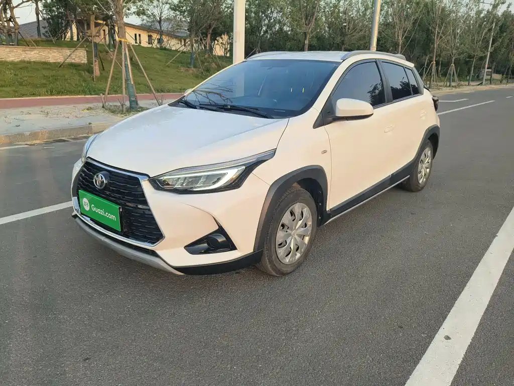Toyota Yaris L 2021