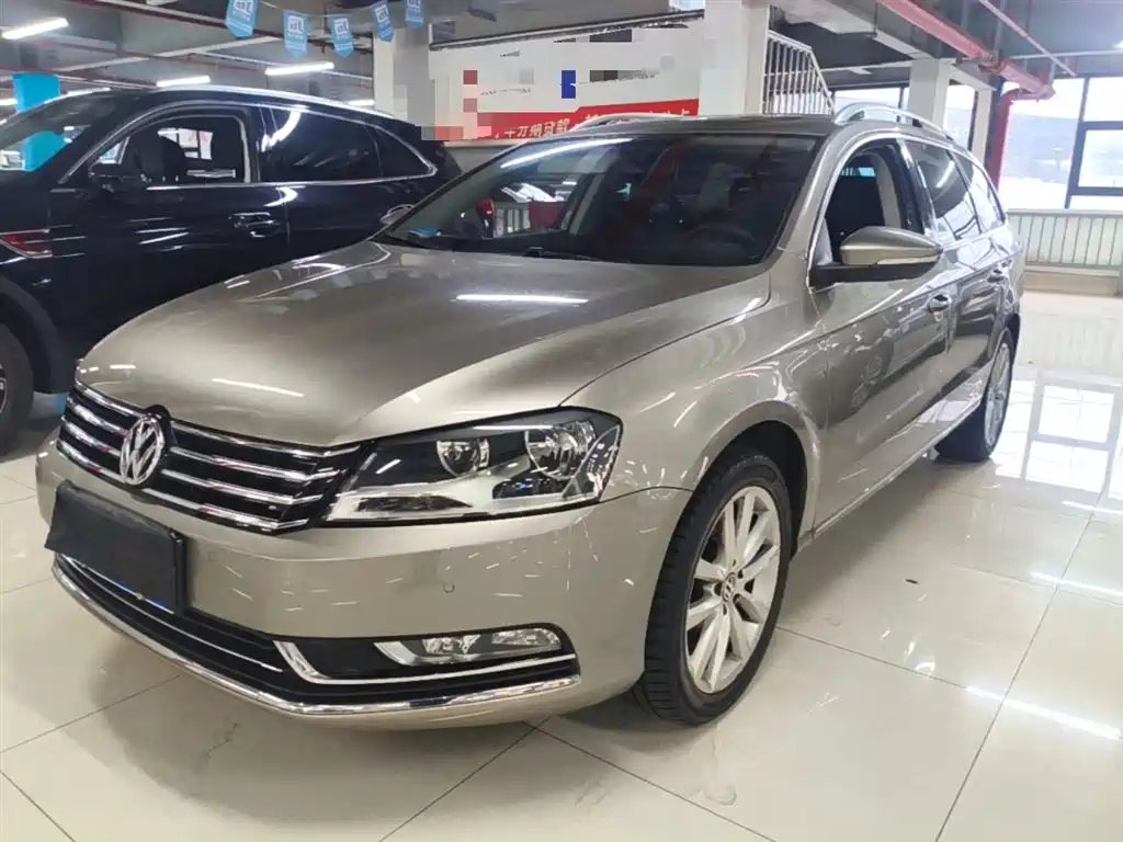 Volkswagen Magotan (Import) 2015