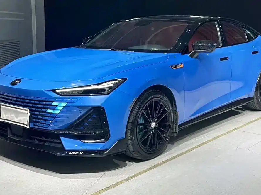 Changan UNI-V 2022