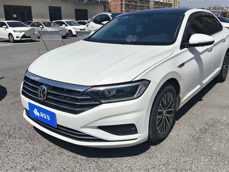 Volkswagen Sagitar 2019