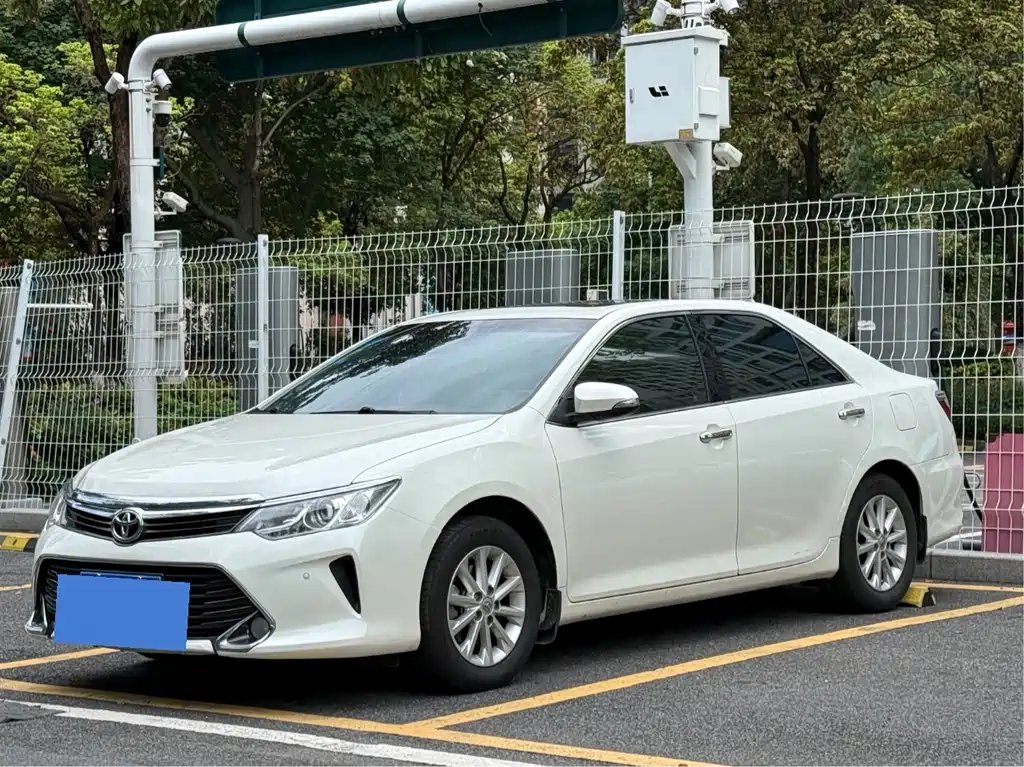 Toyota Camry 2017