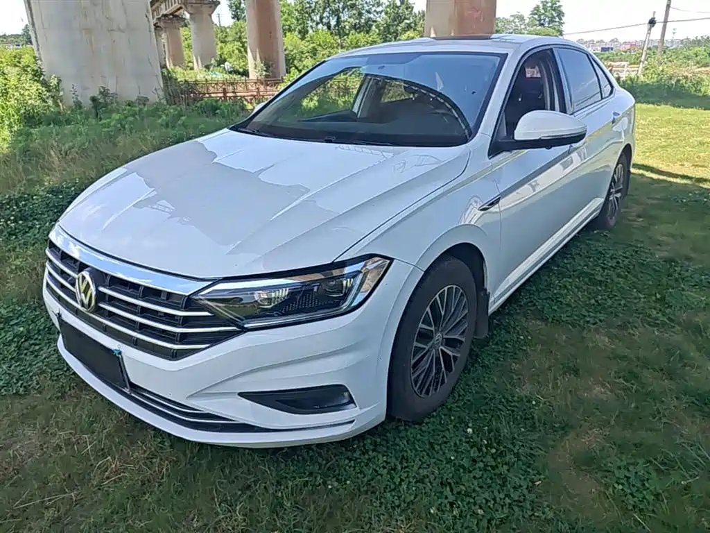Volkswagen Sagitar 2020