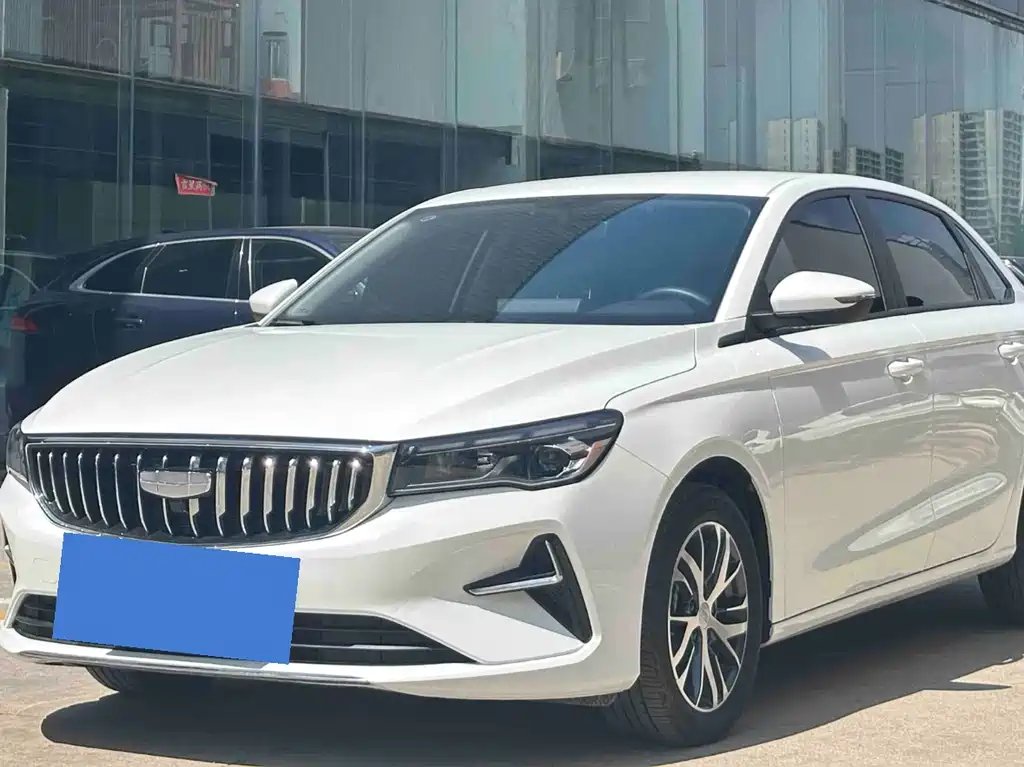 Geely Emgrand 2025