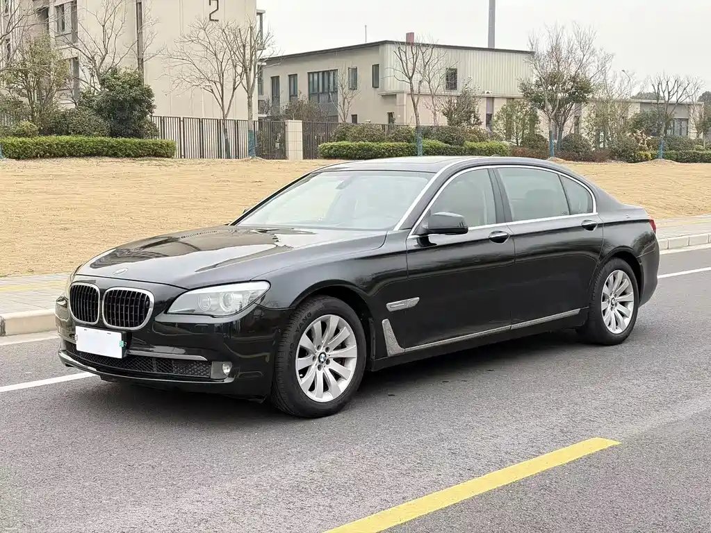 BMW 7 Series 2011