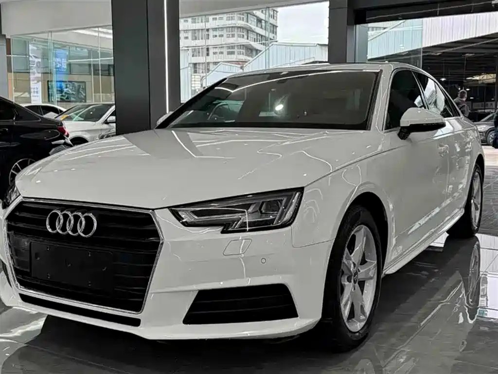 Audi A4L 2016