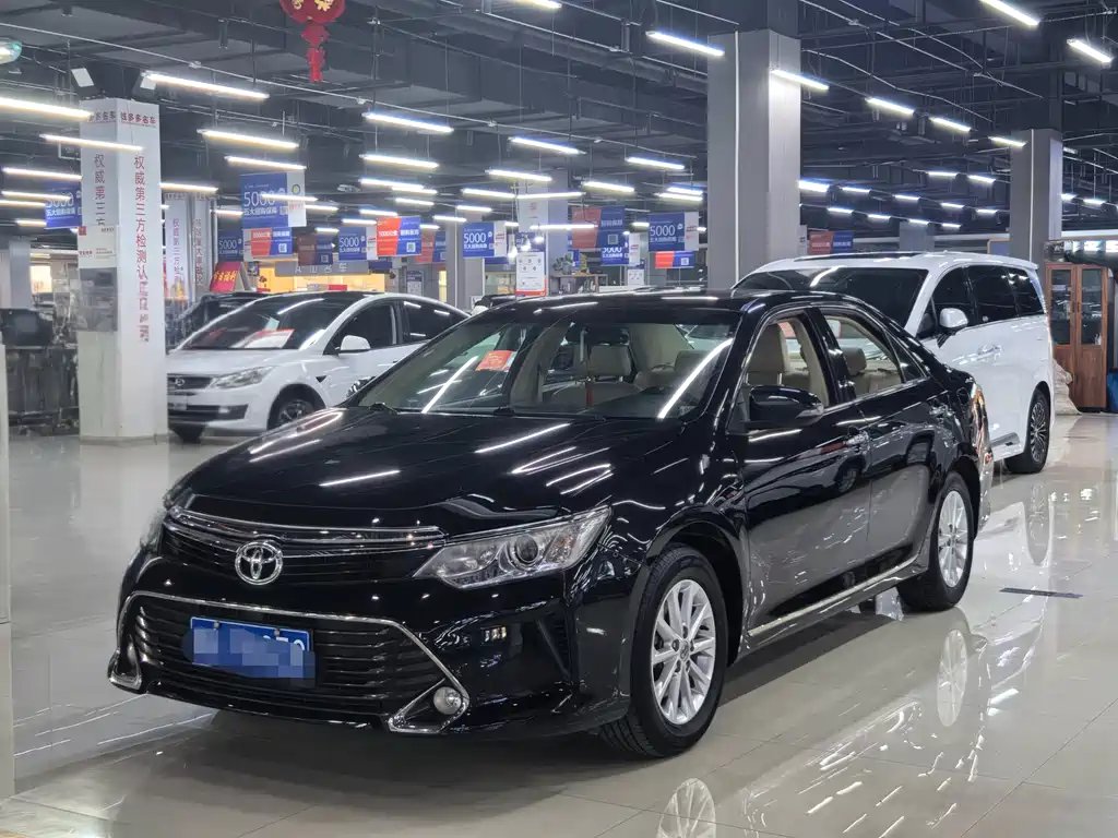 Toyota Camry 2016