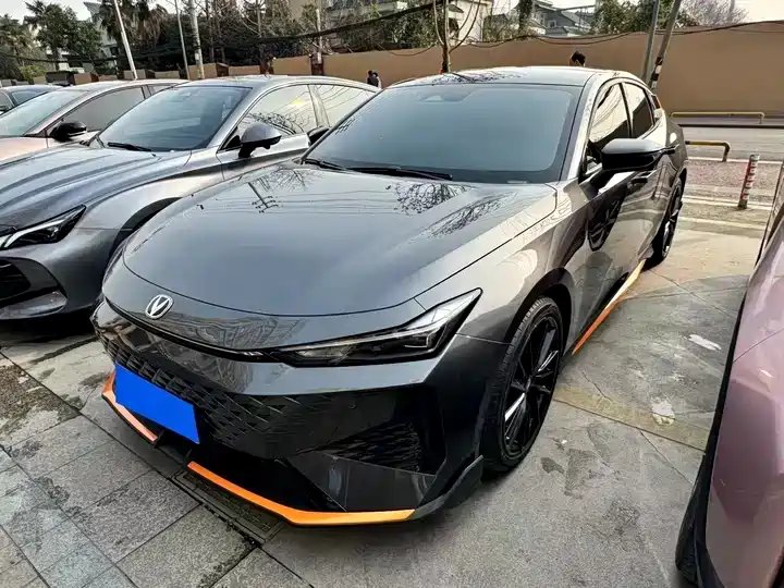 Changan UNI-V 2024
