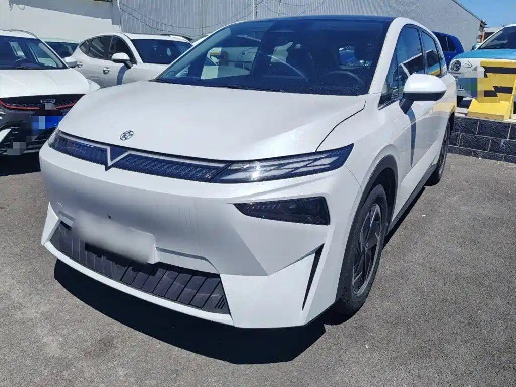 Venucia VX6 2023