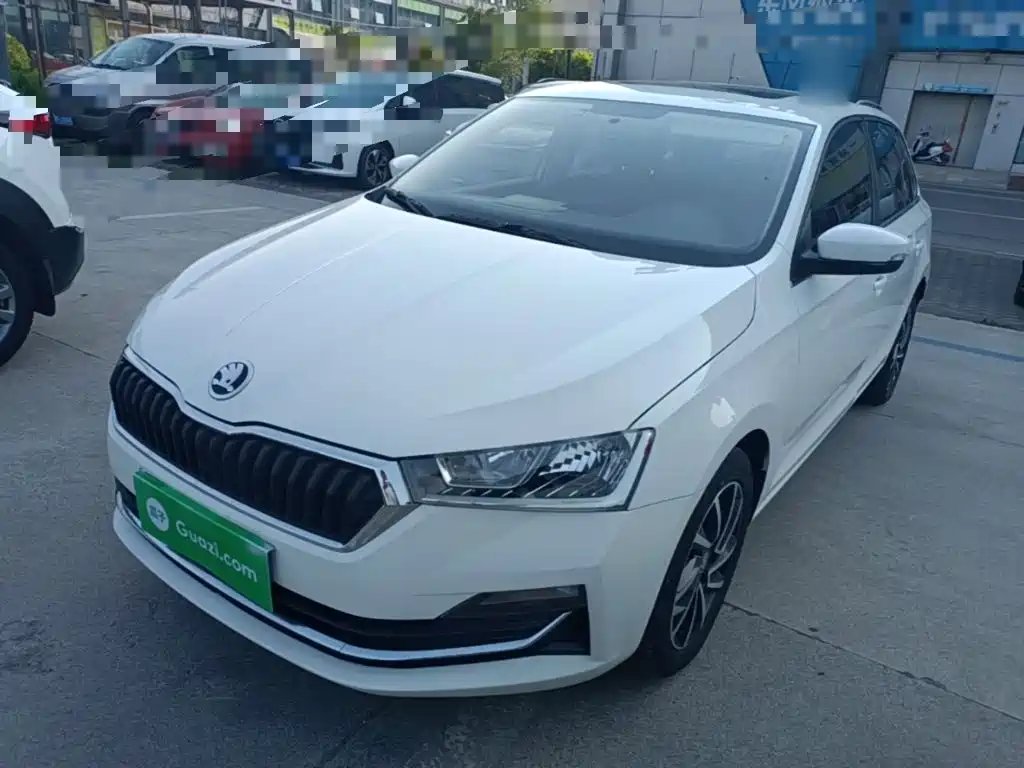 Skoda Rapid Spaceback 2020