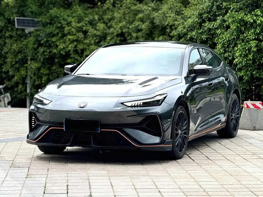Changan UNI-V 2025
