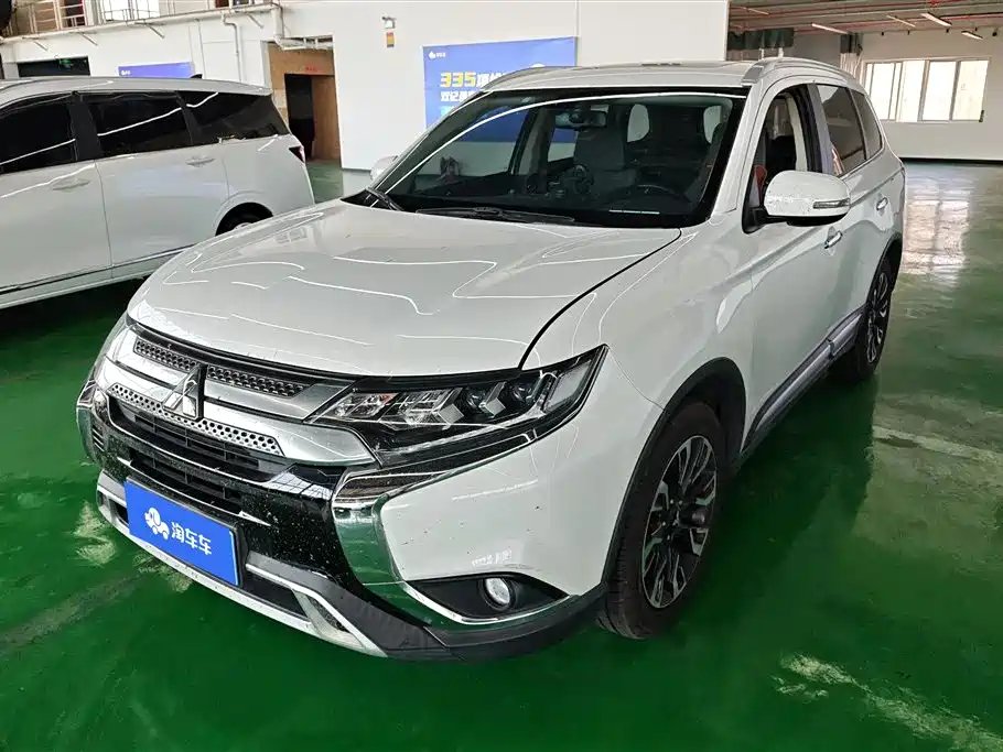 Mitsubishi Outlander 2020