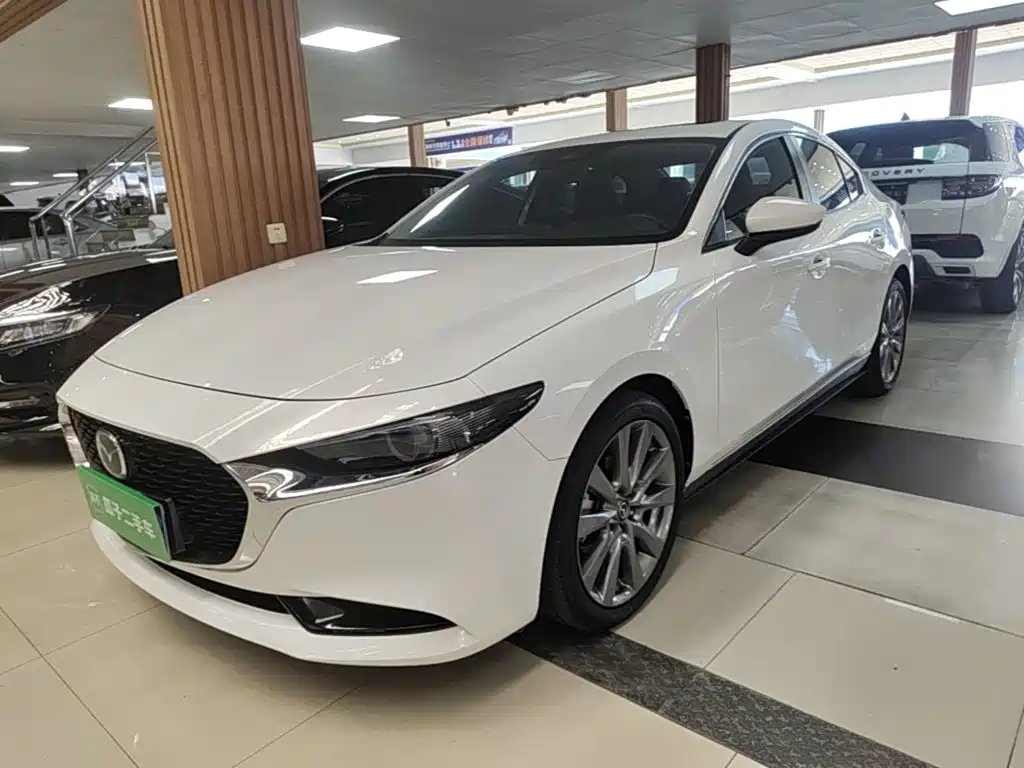 Mazda 3 Axela 2022