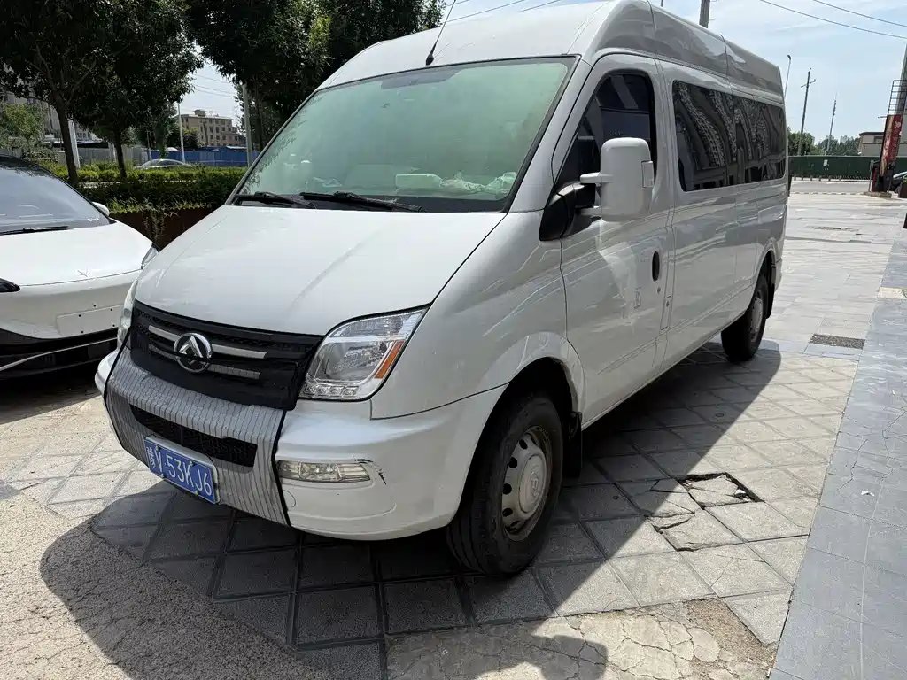 Maxus EV80 2022