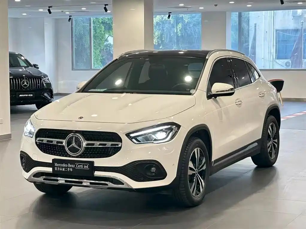 Mercedes-Benz GLA 2021