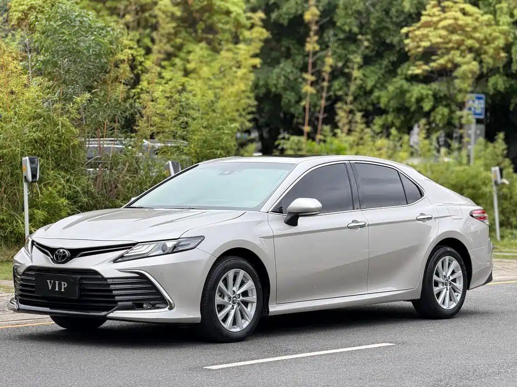 Toyota Camry 2021