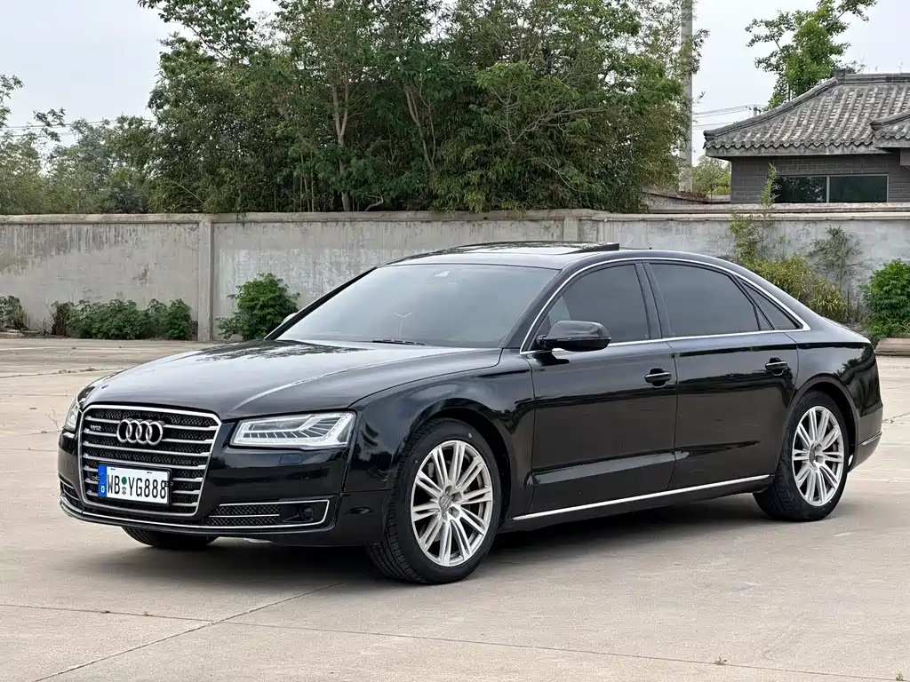 Audi A8 2012
