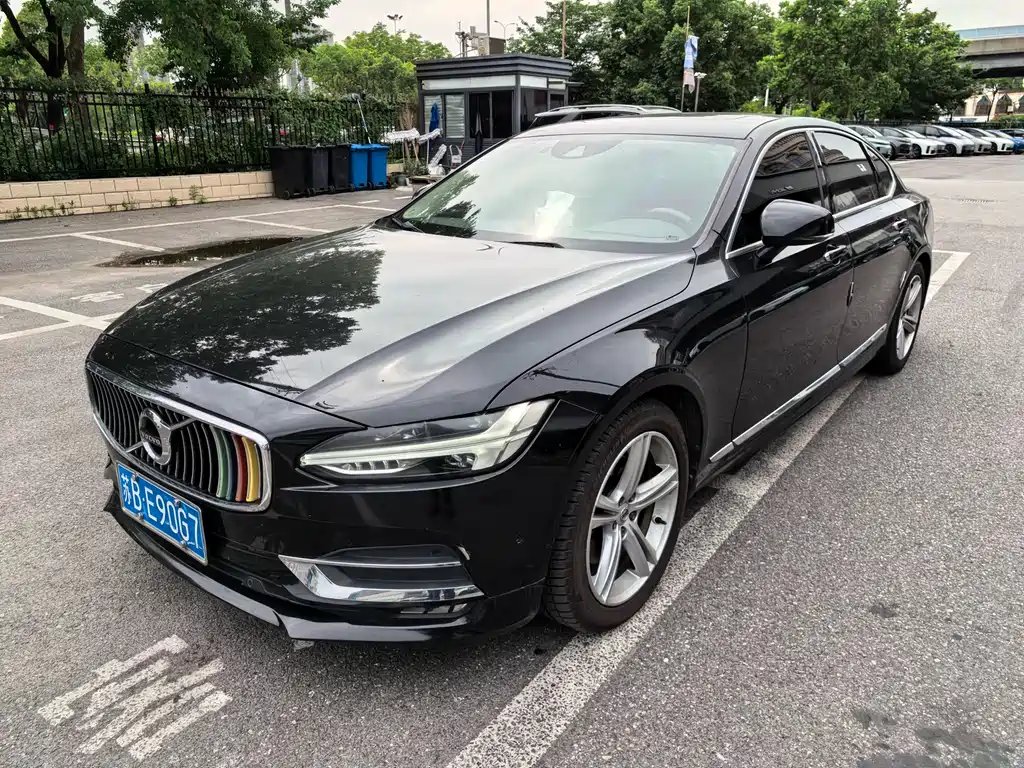 Volvo S90 2018