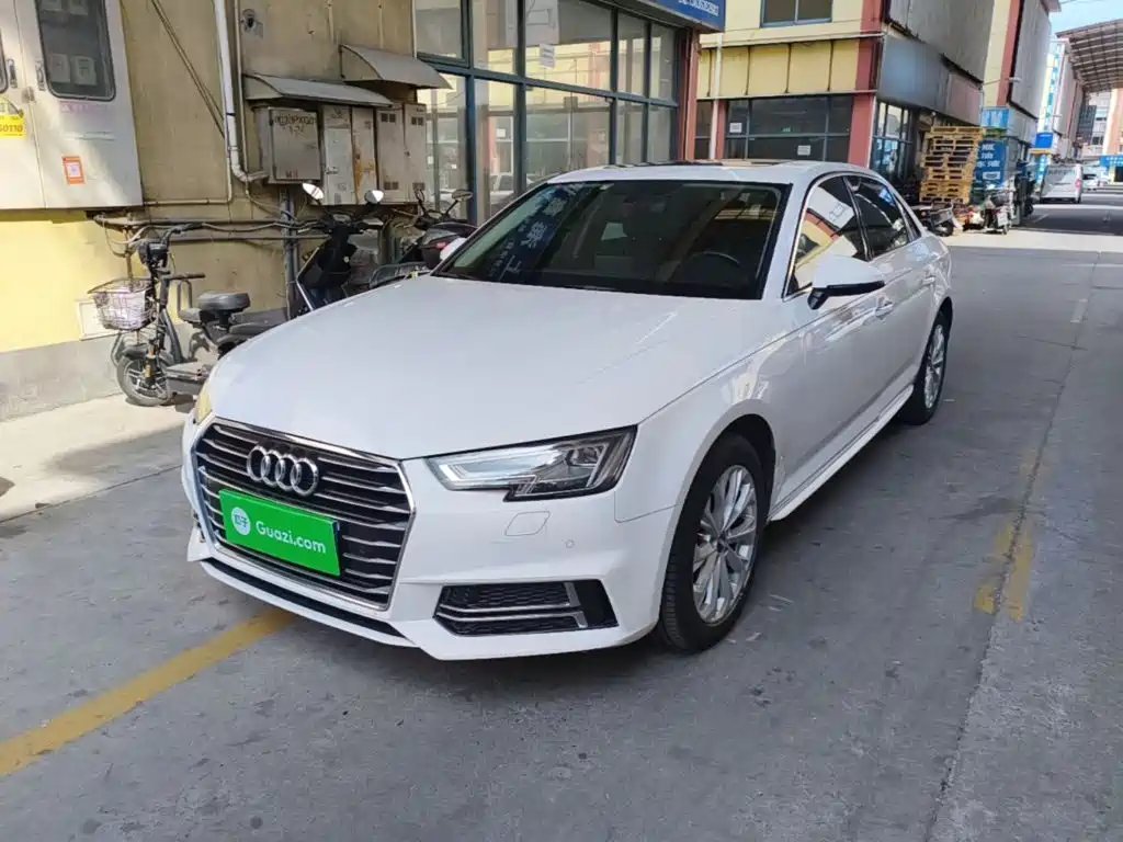 Audi A4L 2020
