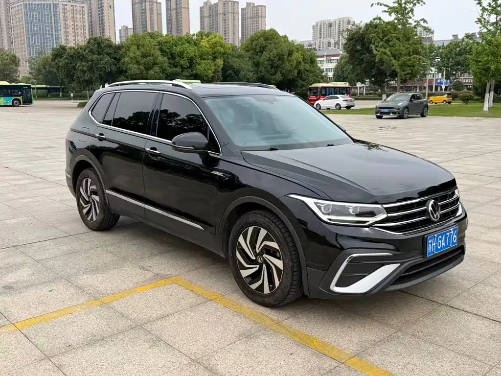 Volkswagen Tiguan L 2022