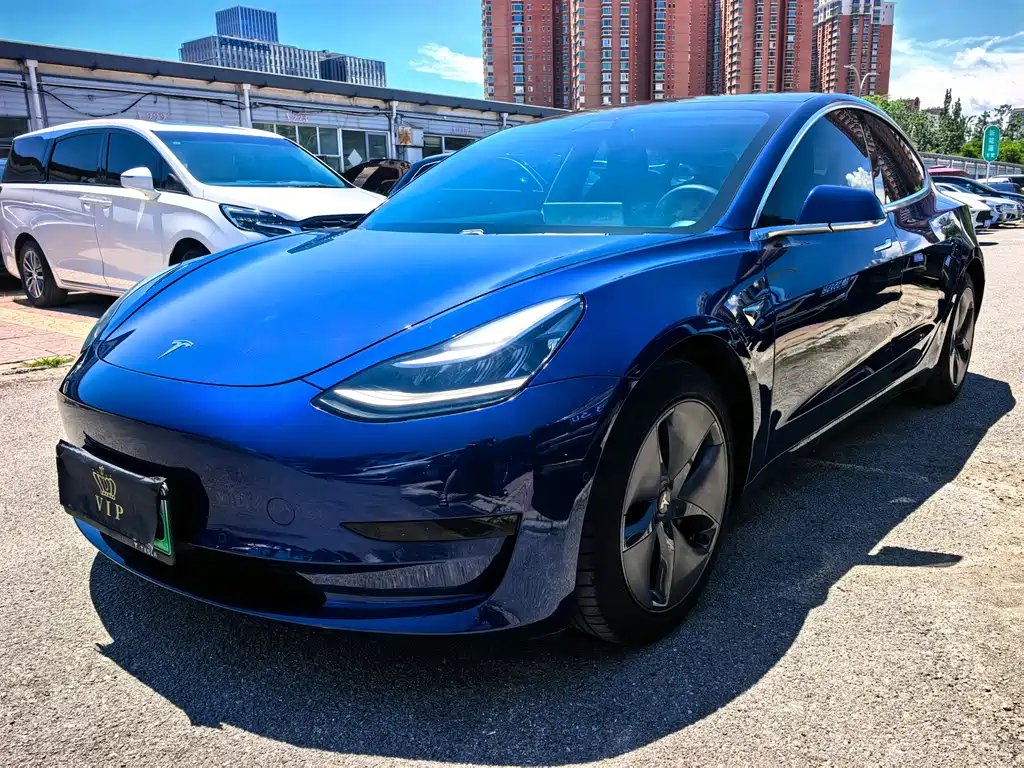 Tesla Model 3 2020