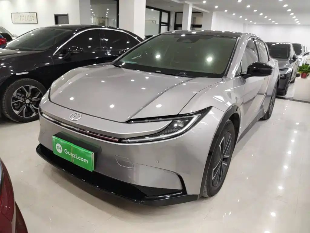 Toyota ToyotabZ5 2025