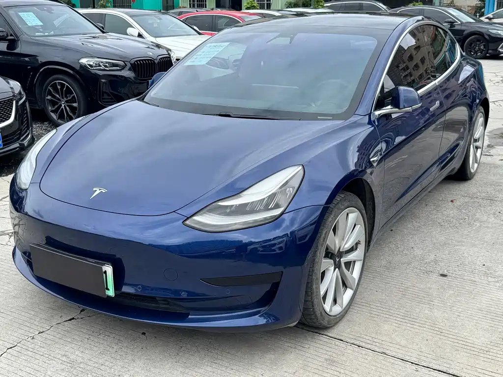 Tesla Model 3 2020