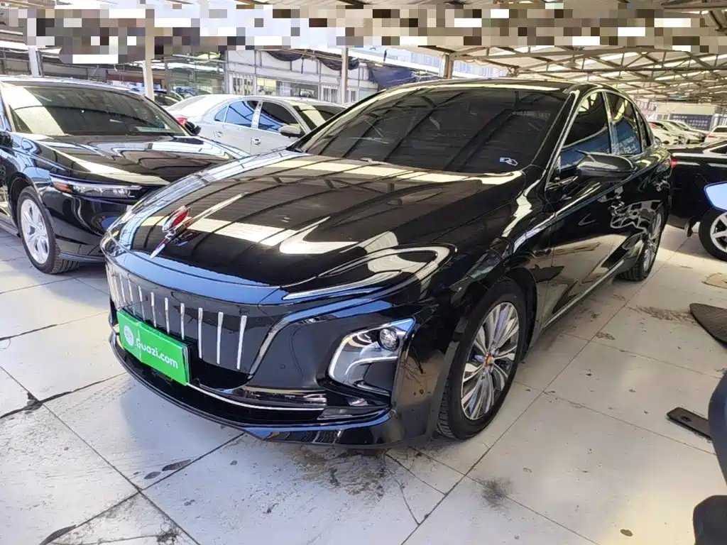 Hongqi Hongqi E-QM5 2025