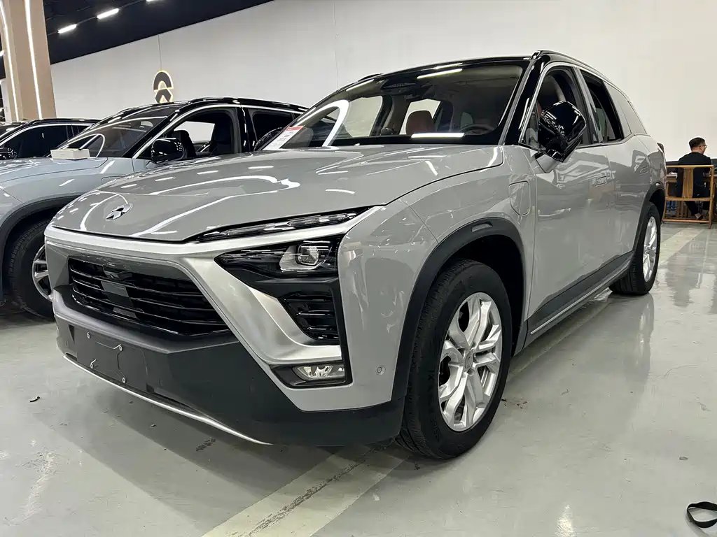 NIO ES8 2018