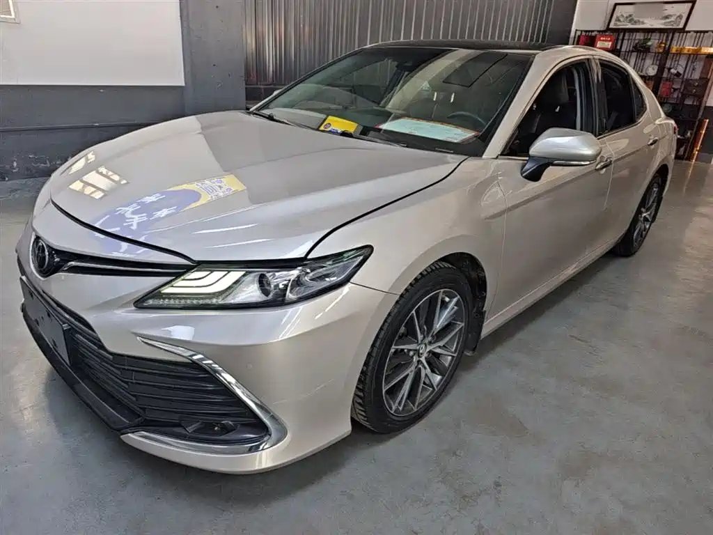 Toyota Camry 2021