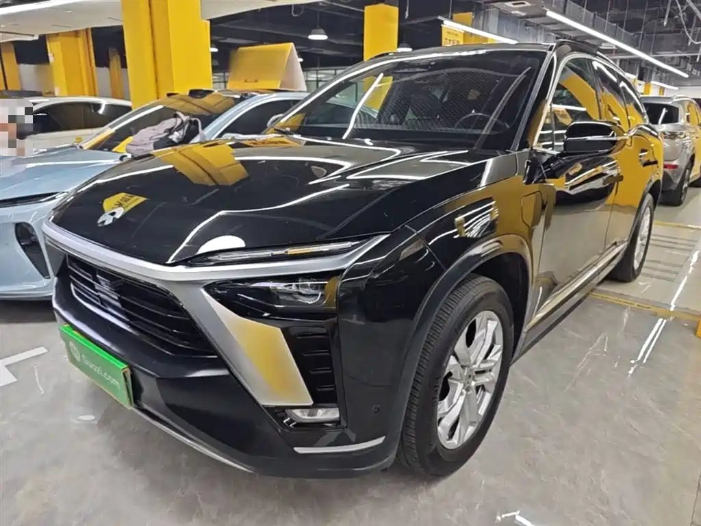 NIO ES8 2021