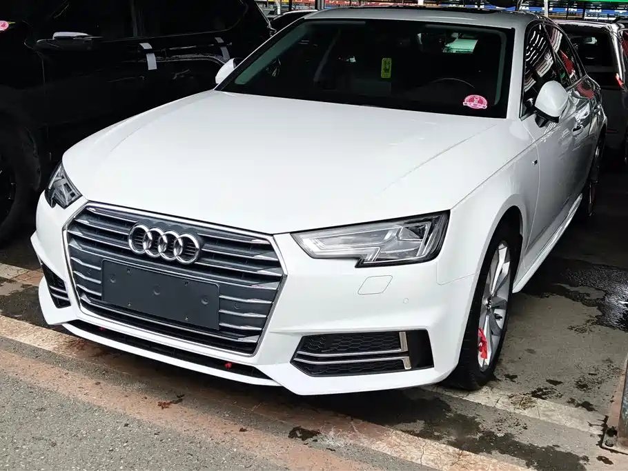 Audi A4L 2019