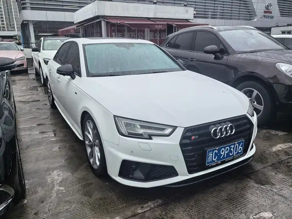 Audi A4L 2019