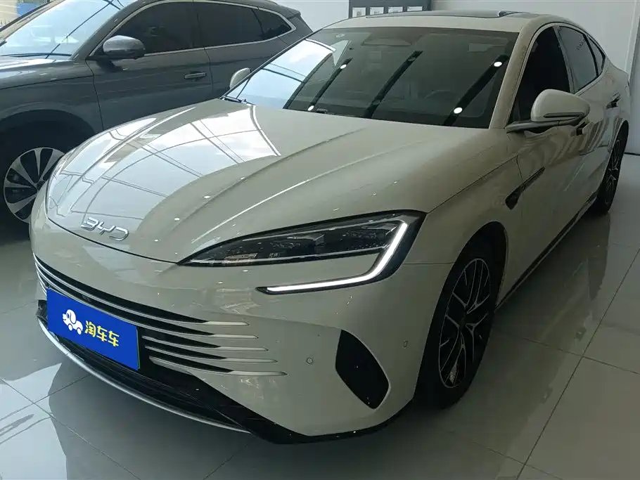 BYD Seal 07 DM-i 2025