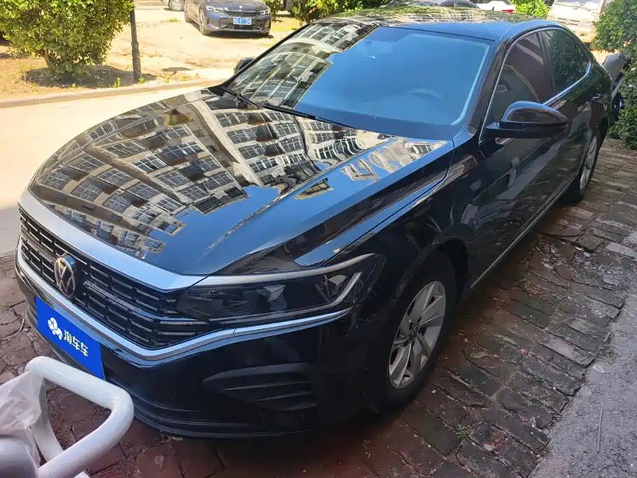 Volkswagen Passat 2023