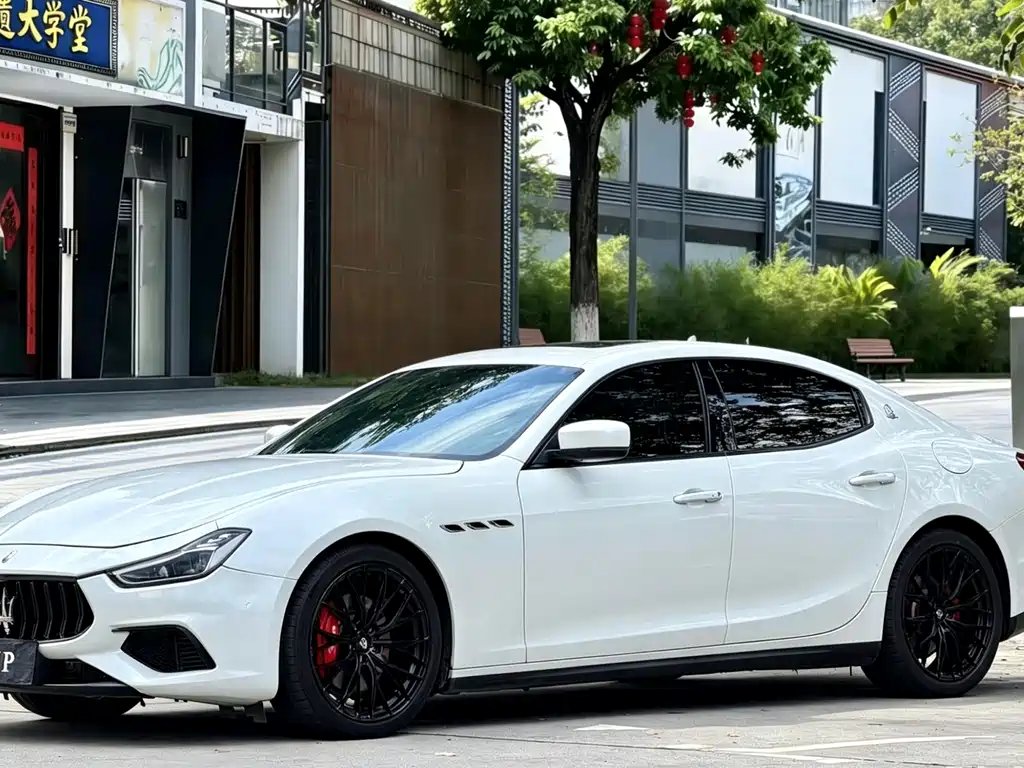 Maserati Ghibli 2016
