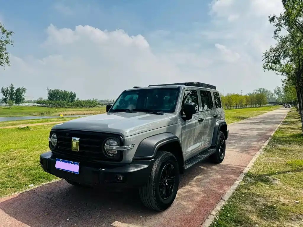 Tank Tank 300 2022