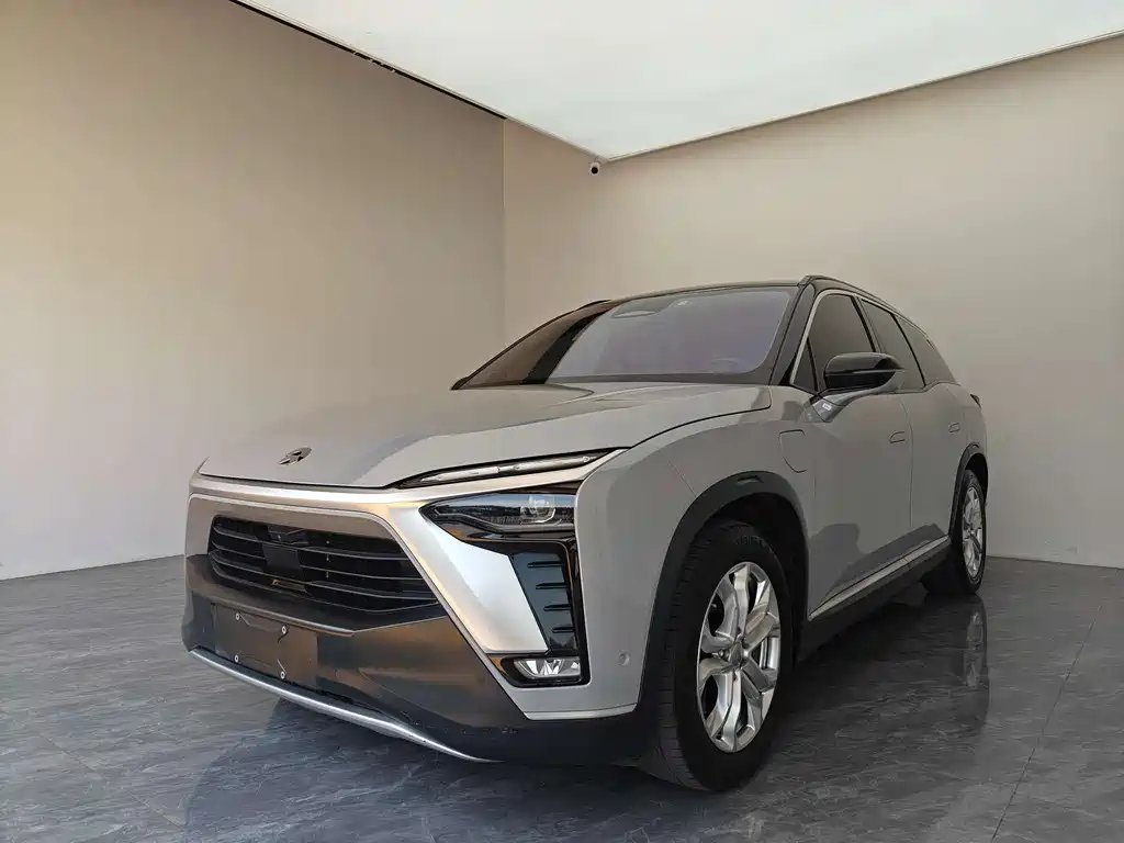 NIO ES8 2021