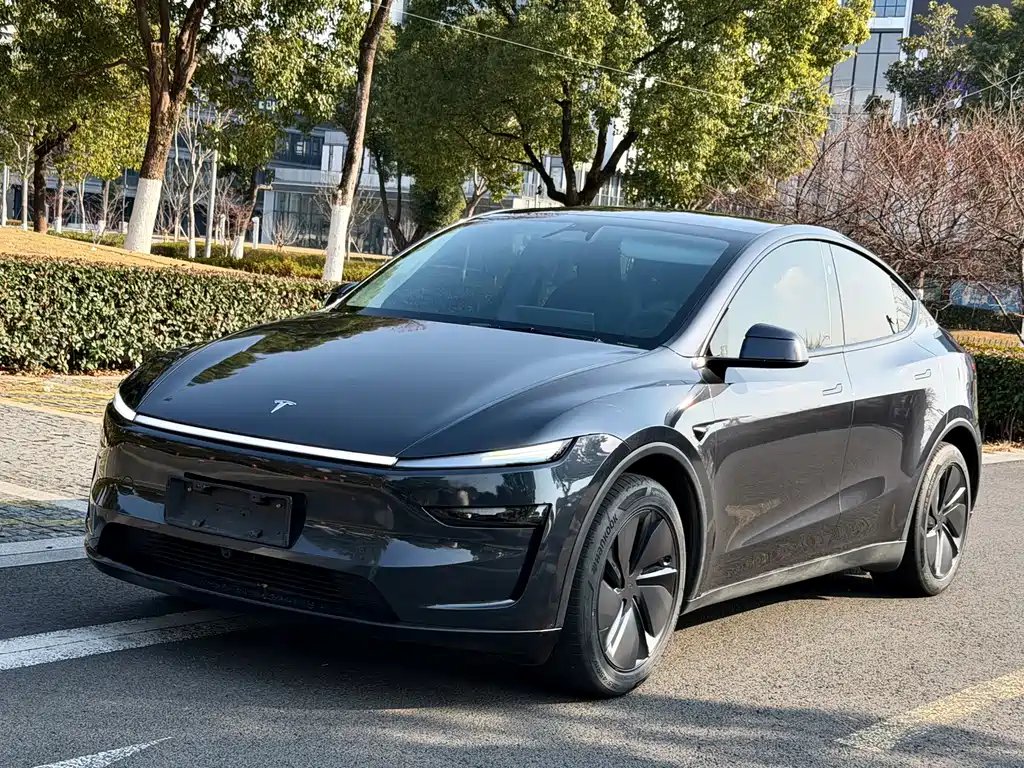 Tesla Model Y 2026