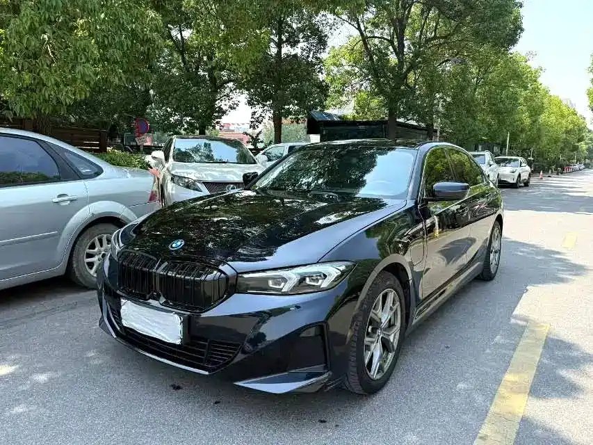 BMW i3 2024