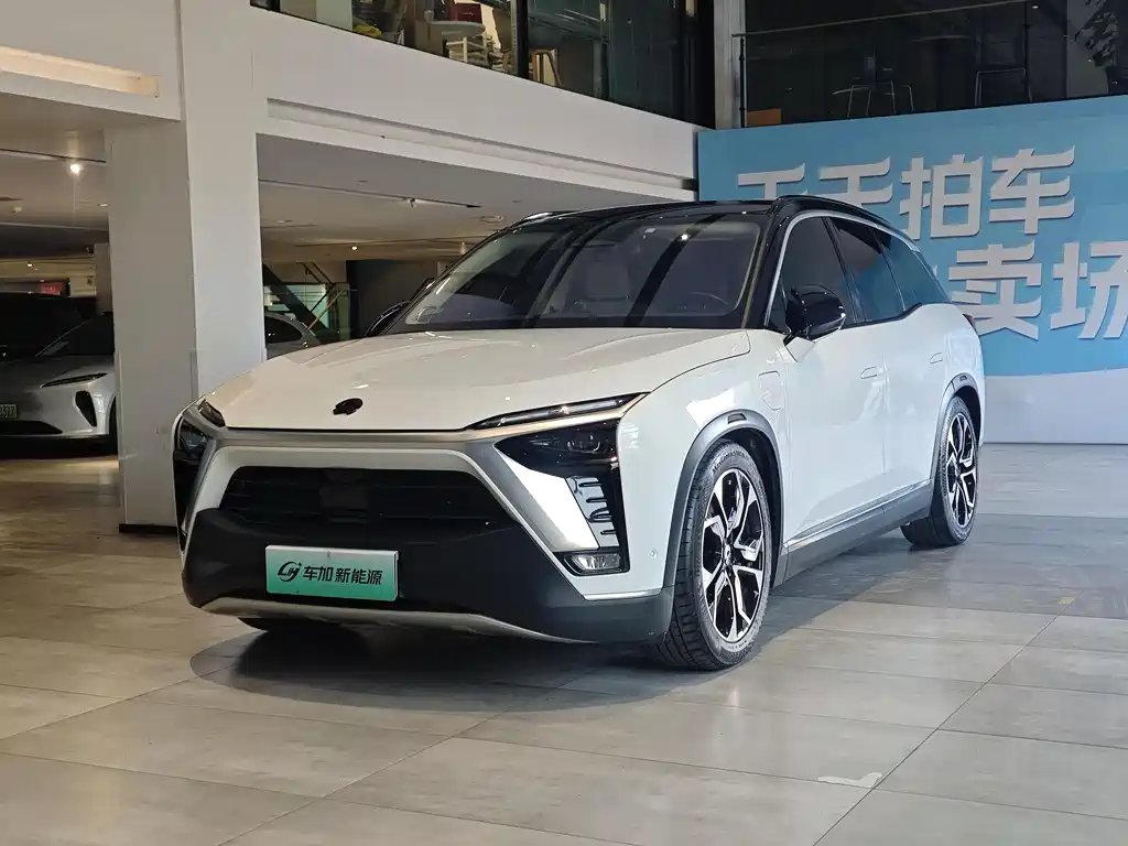 NIO ES8 2021
