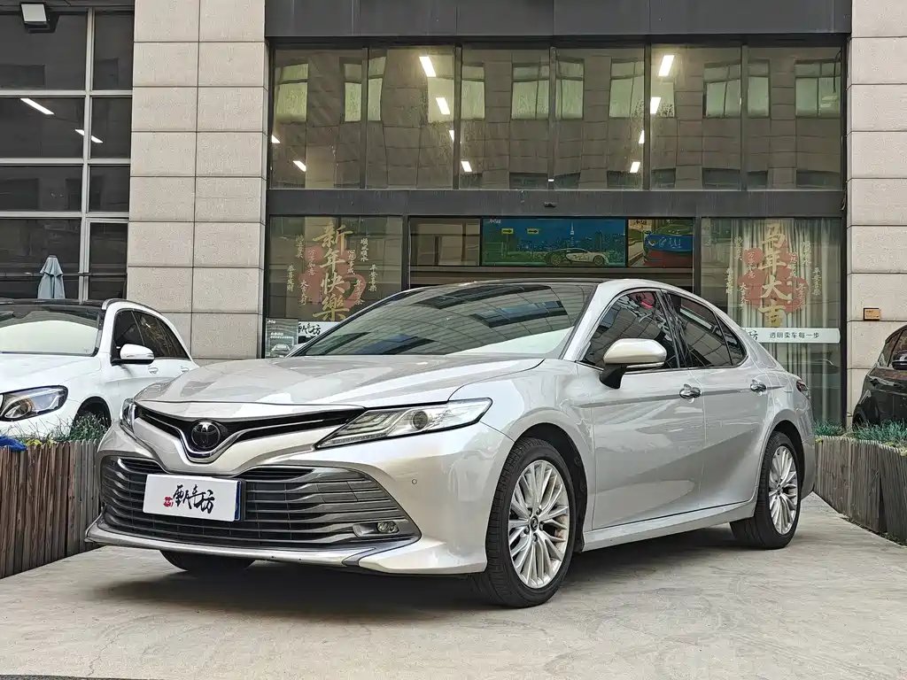 Toyota Camry 2019