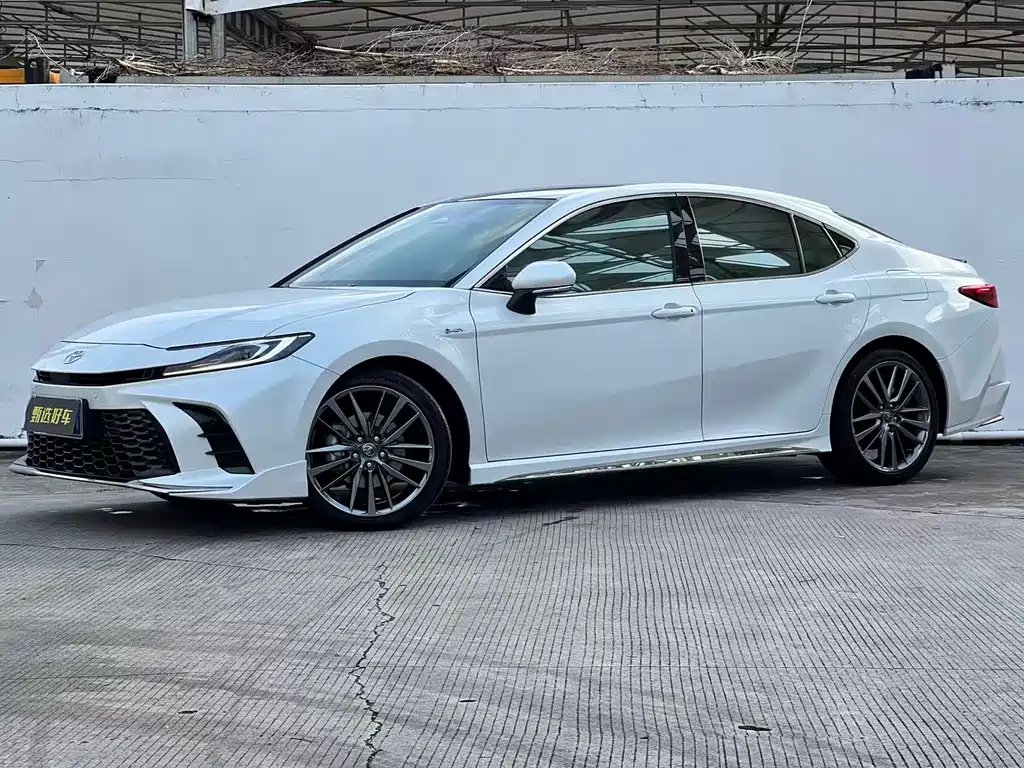 Toyota Camry 2024
