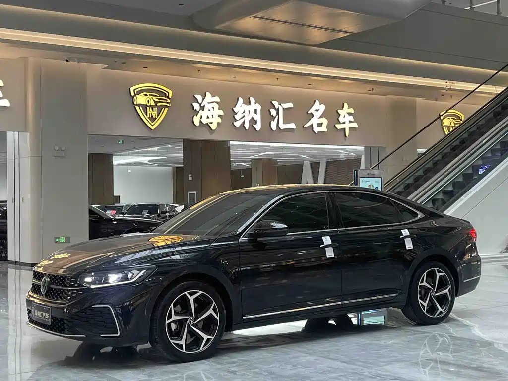 Volkswagen Passat 2024