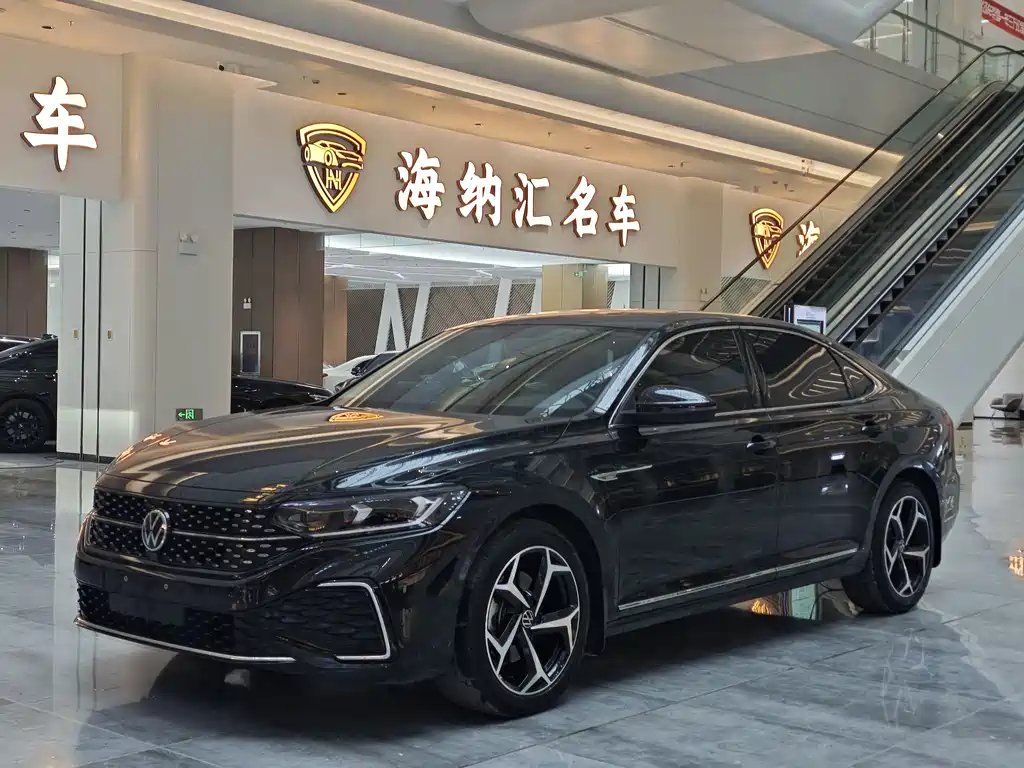Volkswagen Passat 2024