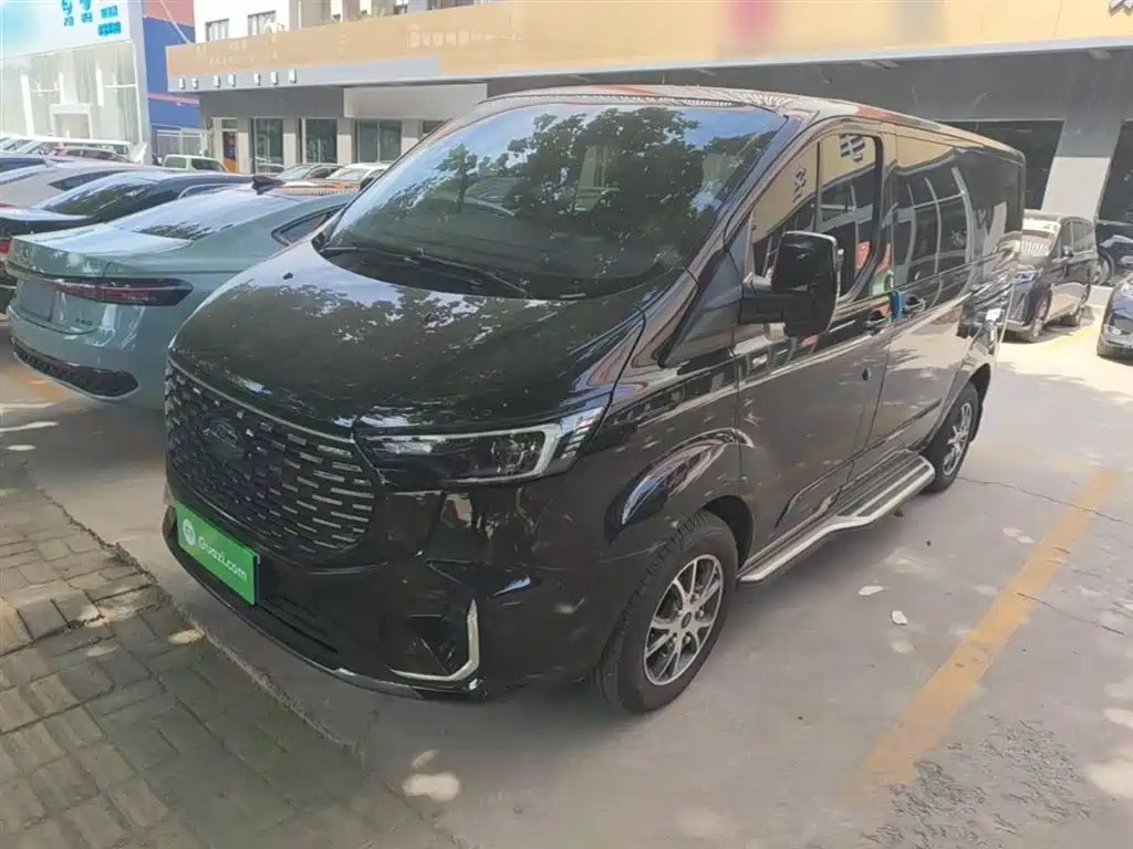 Ford Tourneo 2023