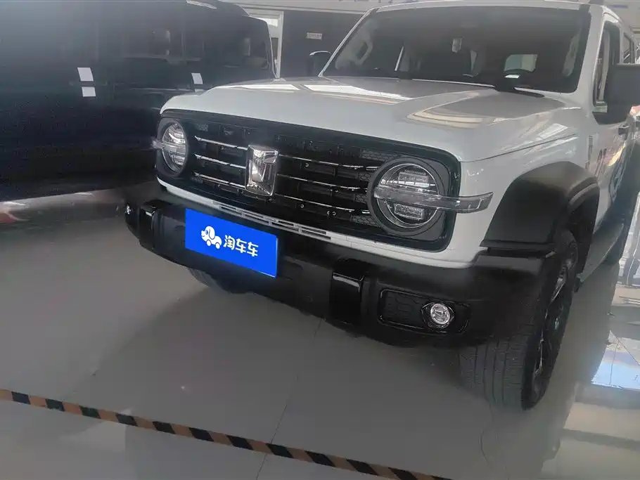 Tank Tank 300 2022