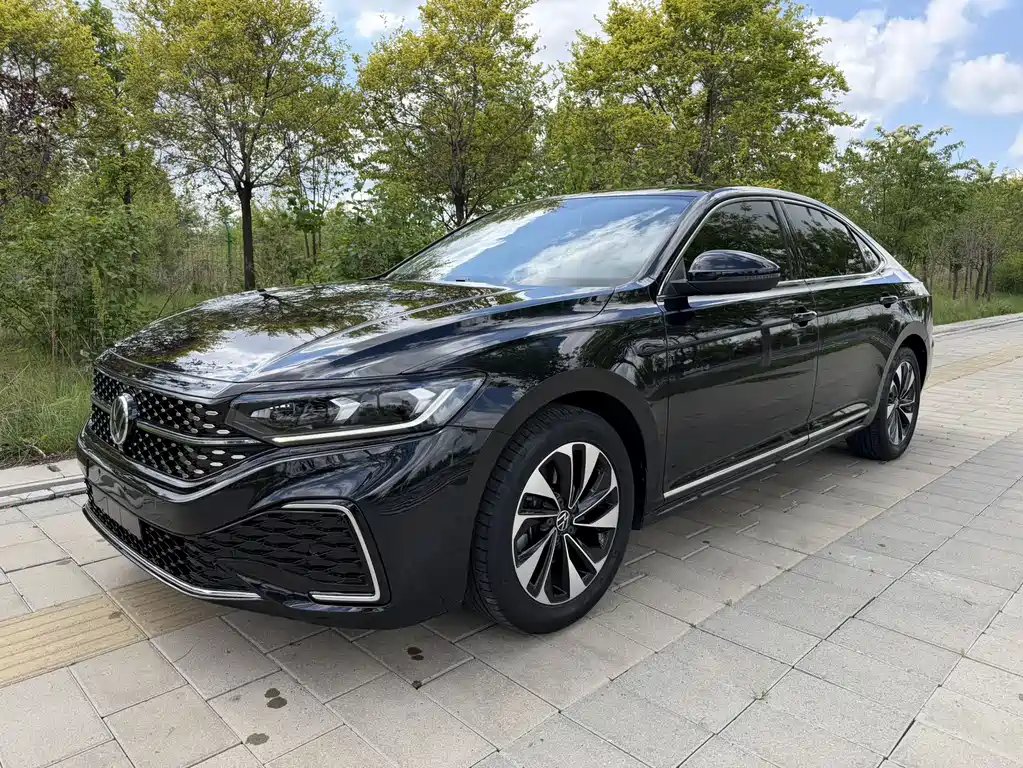 Volkswagen Passat 2022