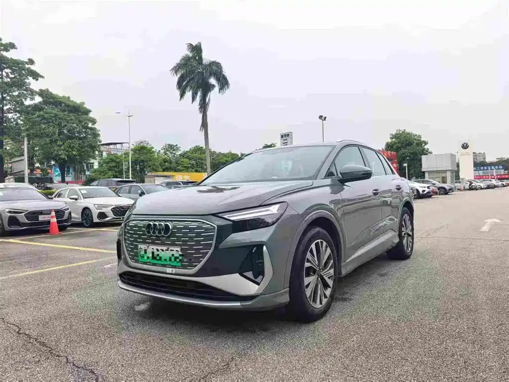 Audi Q4 e-tron 2025