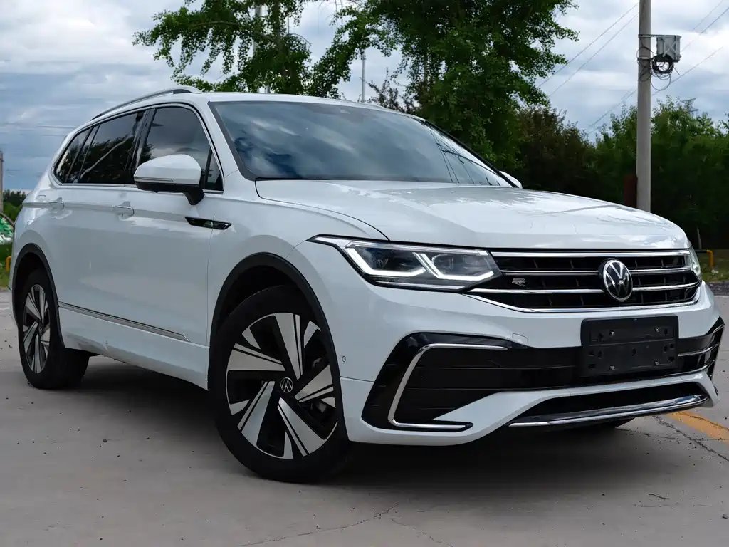 Volkswagen Tiguan L 2023