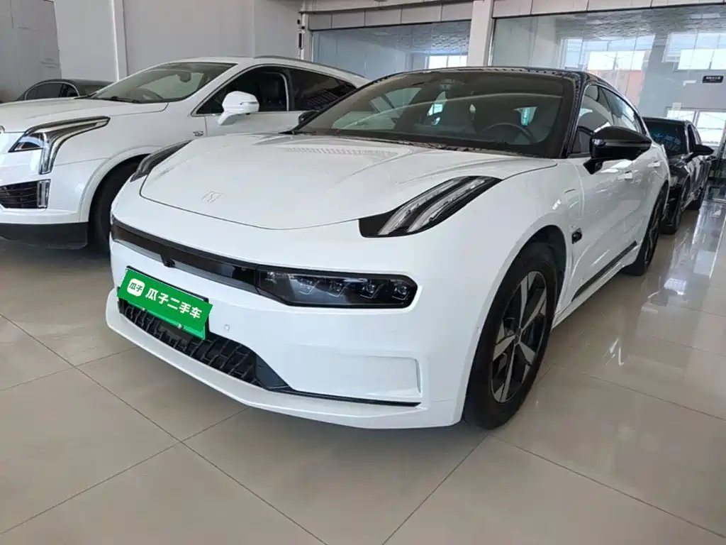 Zeekr 001 2023